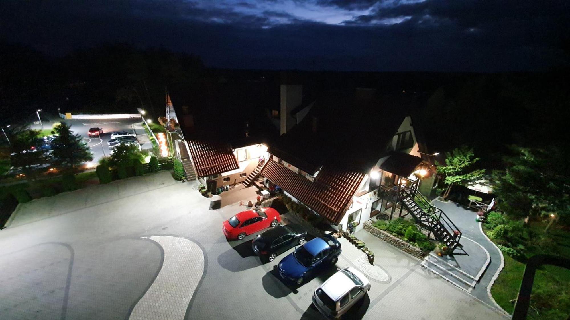 Zajazd Gniewko Mala Karczma Exterior foto